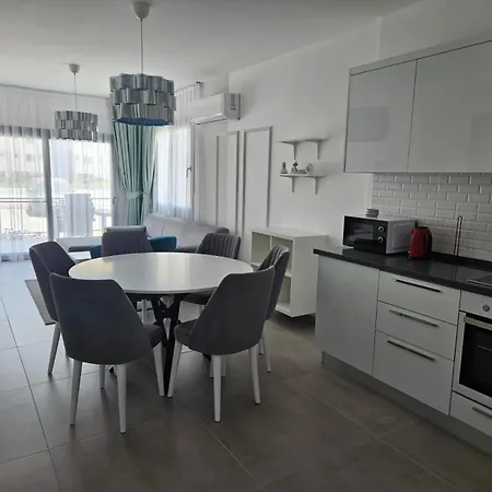 Pompeius Beachside Retreat 2-bedroom *